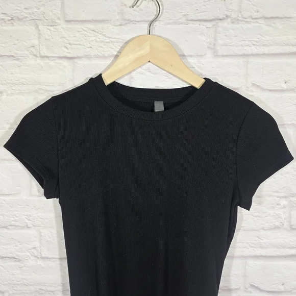 M ALYA Black Short Sleeve Bodysuit Womens Size S Ribbed Stretch Francesca's Cute - Picture 2 of 9